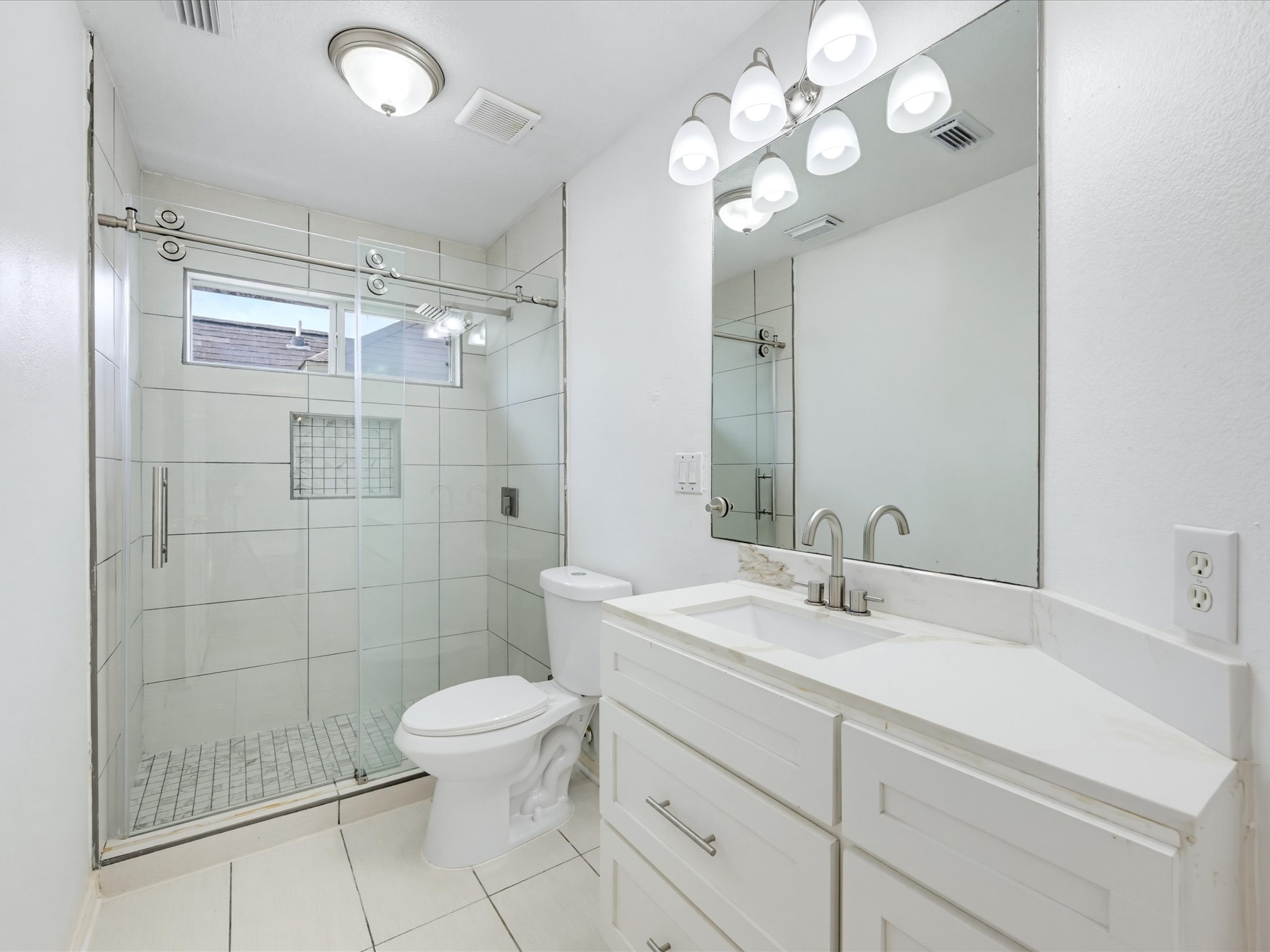 1114 Jasons Bend Drive Property Photo 17