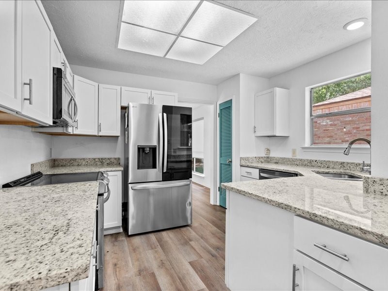 6631 Ambler Drive Property Photo 4