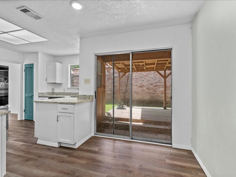 6631 Ambler Drive Property Photo 8
