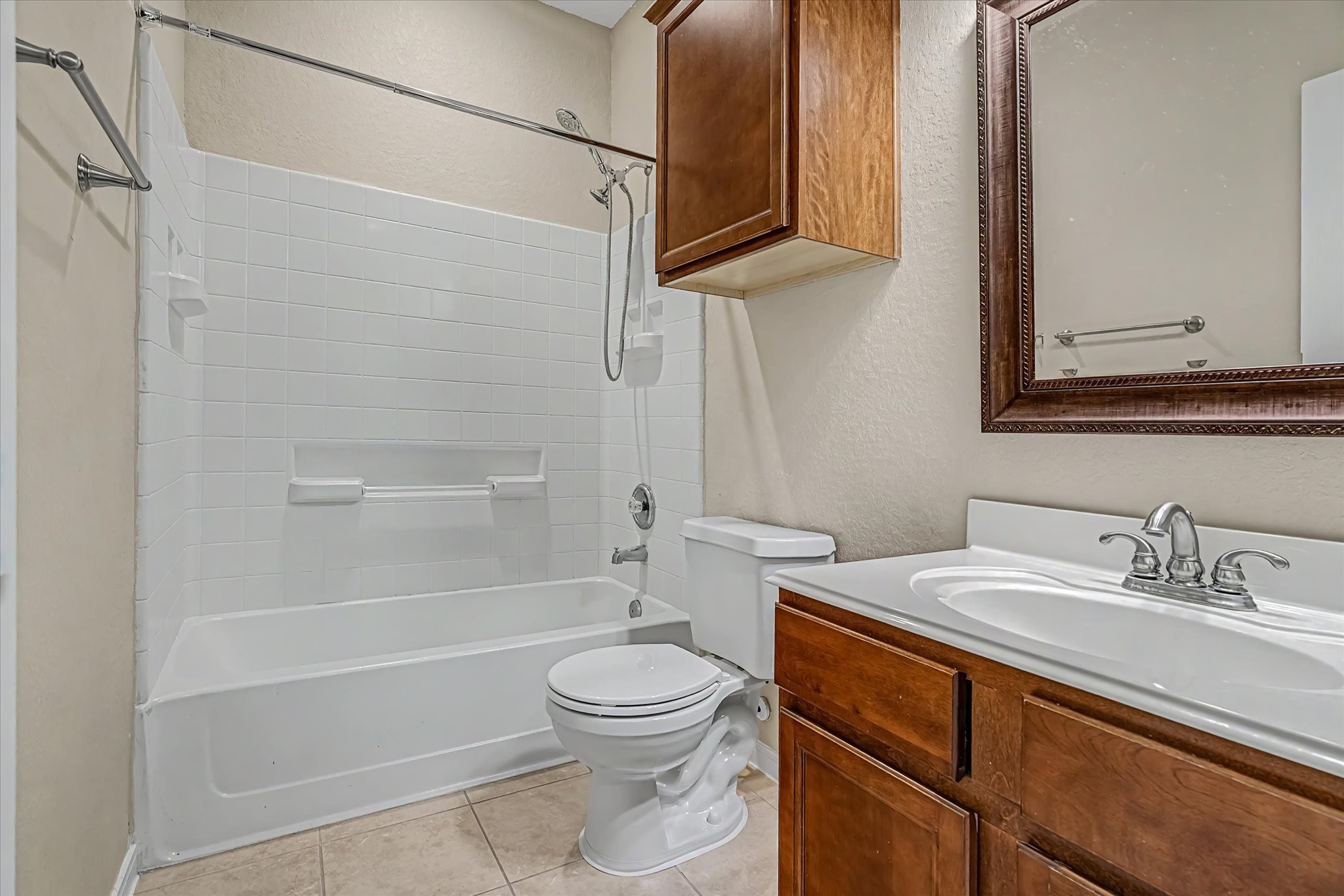 623 W Newport Bend Property Photo 34