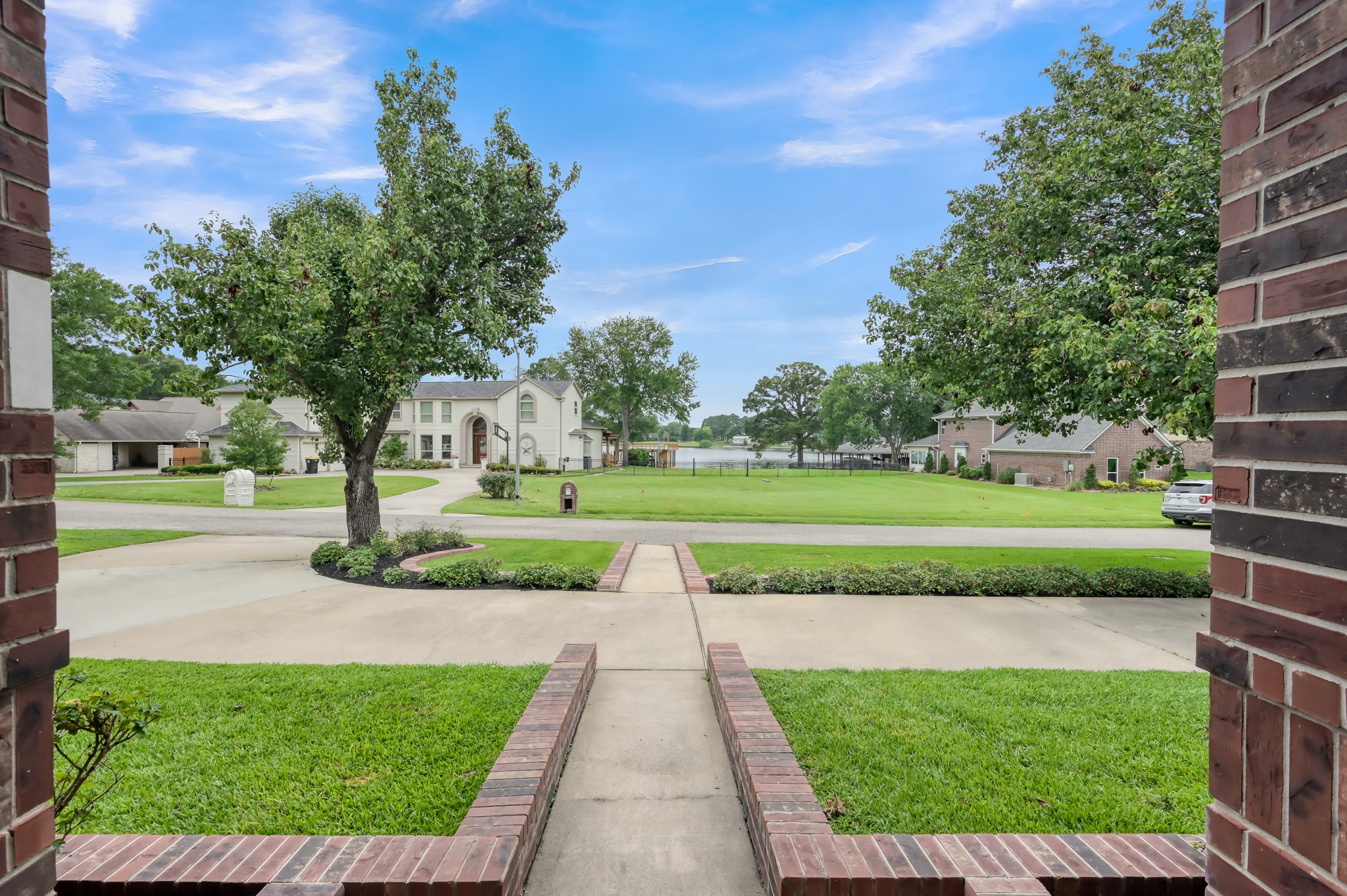 9832 W Shore Drive Property Photo 5