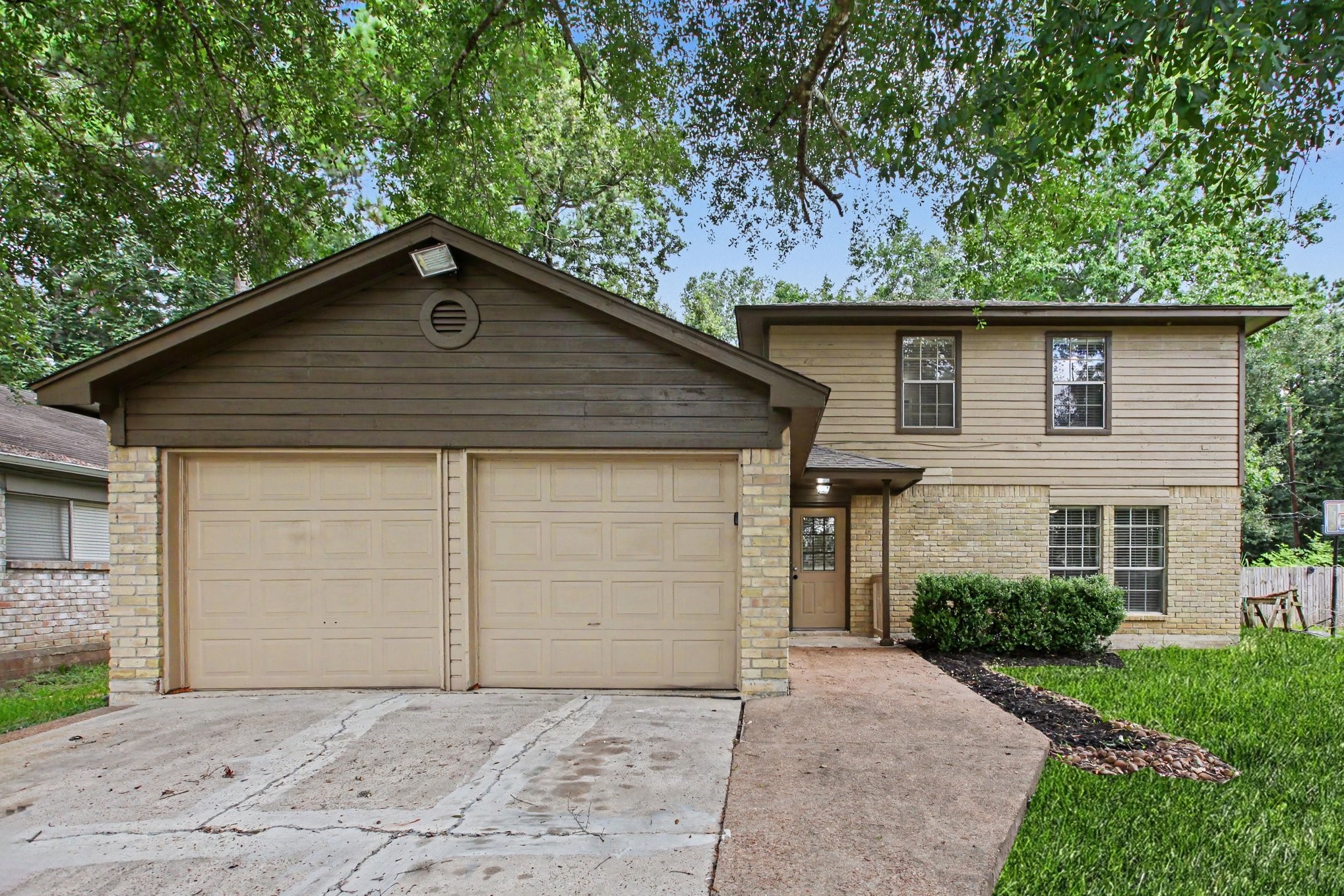 28907 Champion Oaks Drive Property Photo 1