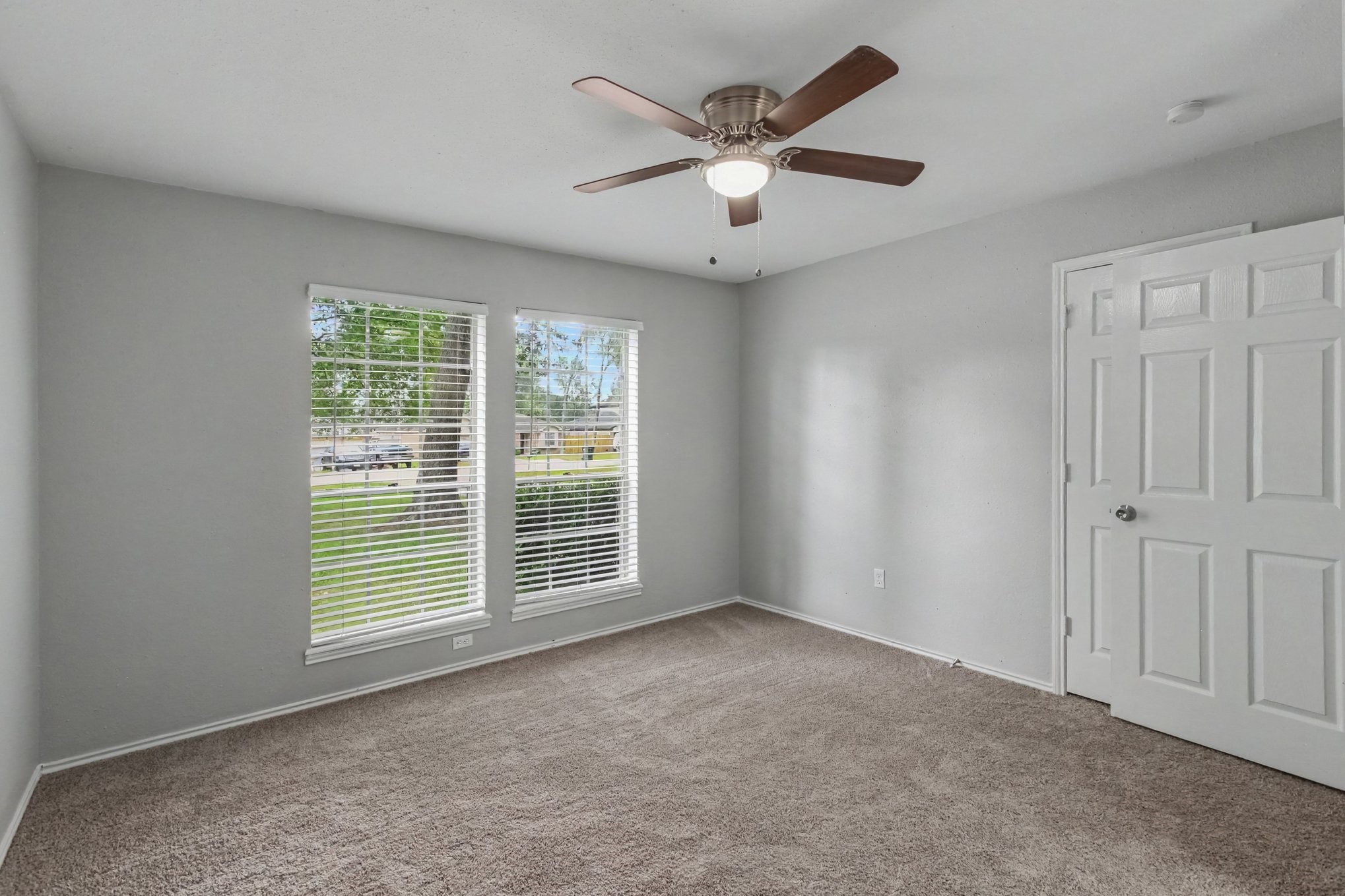28907 Champion Oaks Drive Property Photo 10