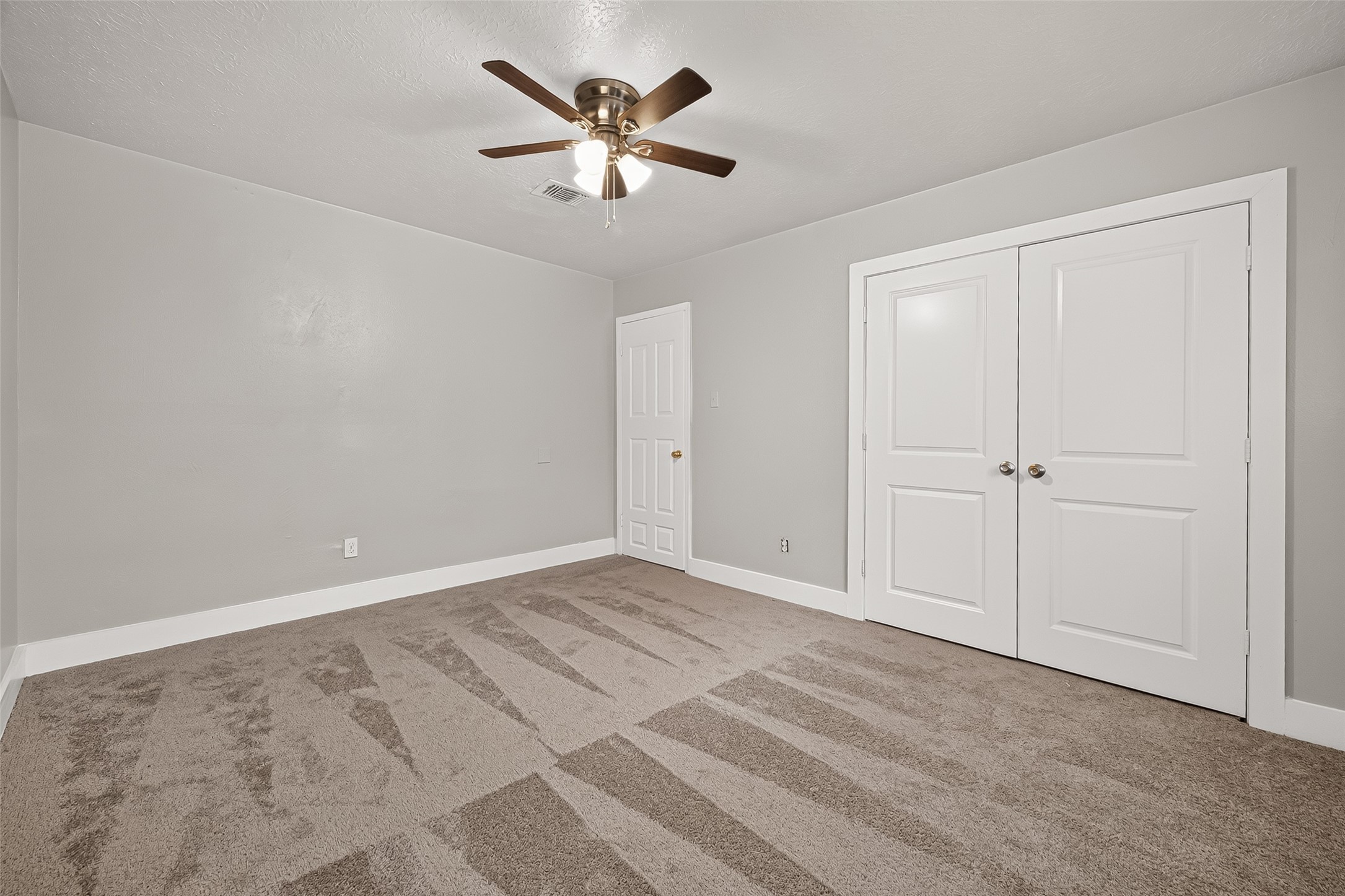 24050 Spring Briar Lane Property Photo 16