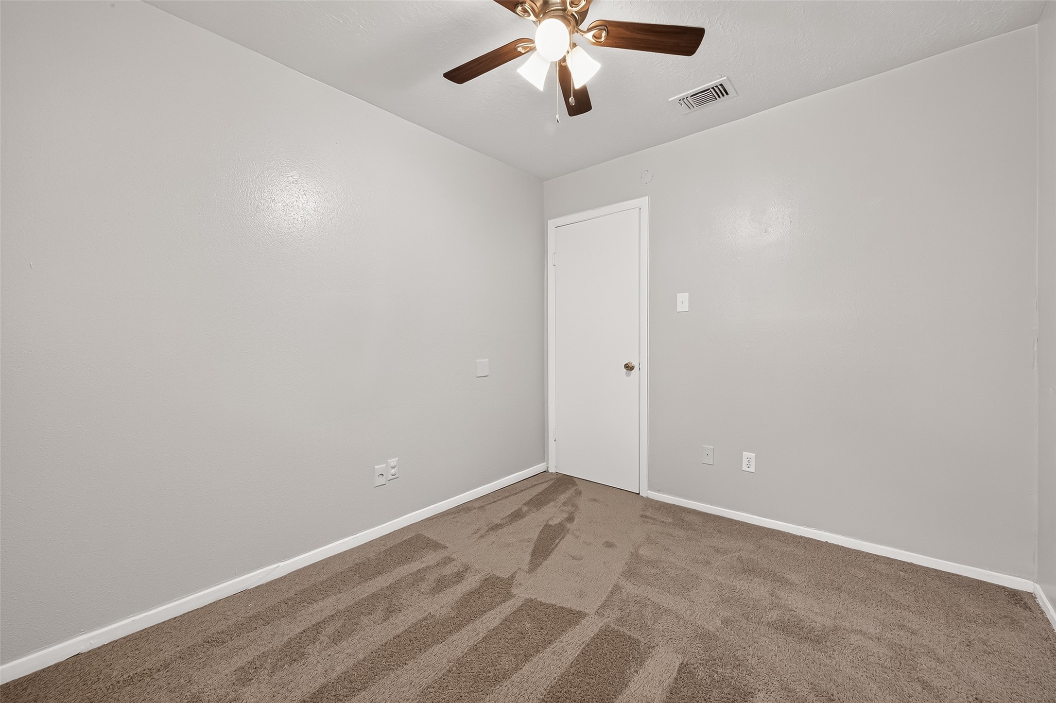 24050 Spring Briar Lane Property Photo 18