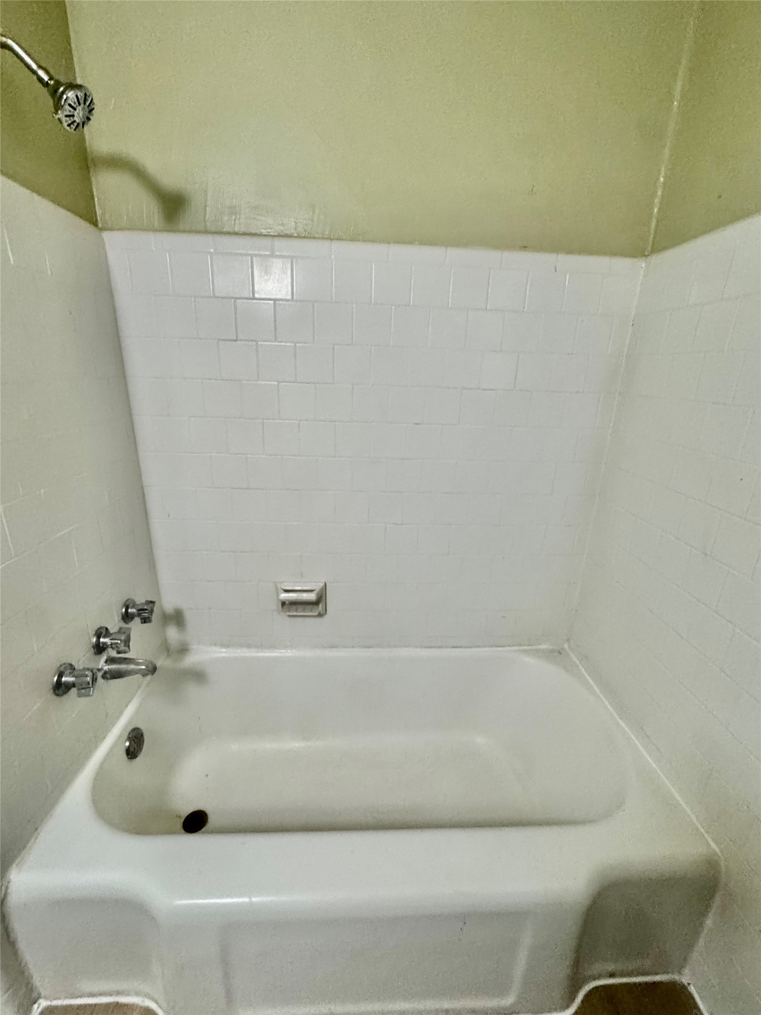 2431 Shakespeare St 1 Property Photo 15