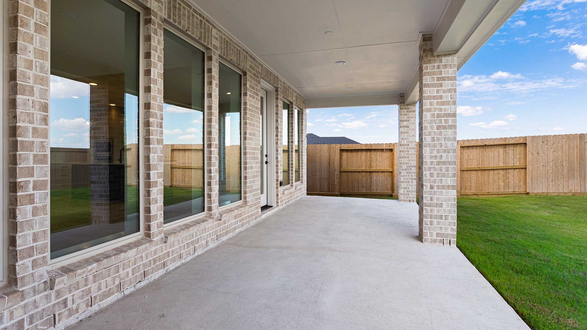 4731 Cascade Waters Lane Property Photo 9