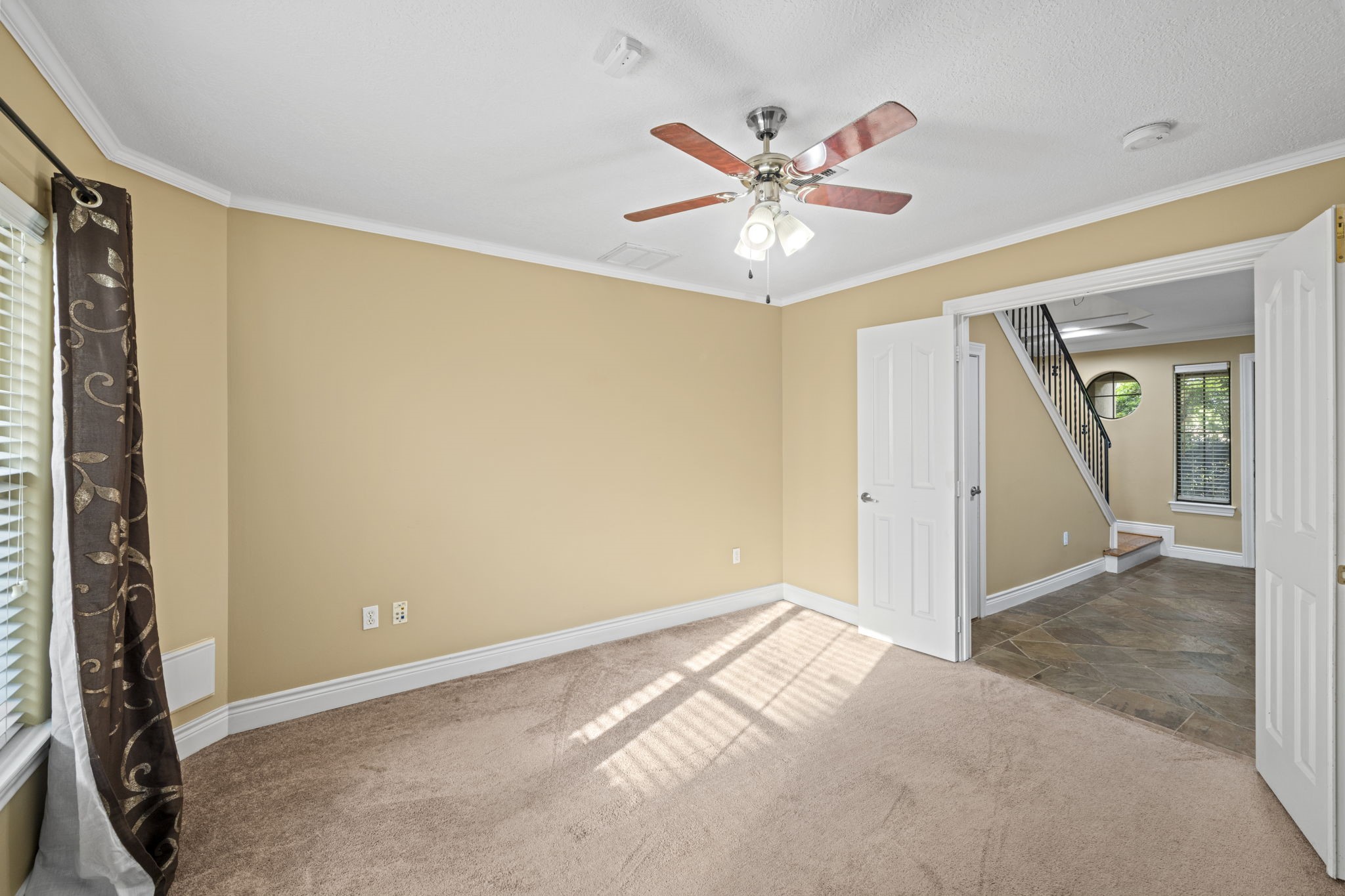 2604 Chenevert Street Property Photo 15