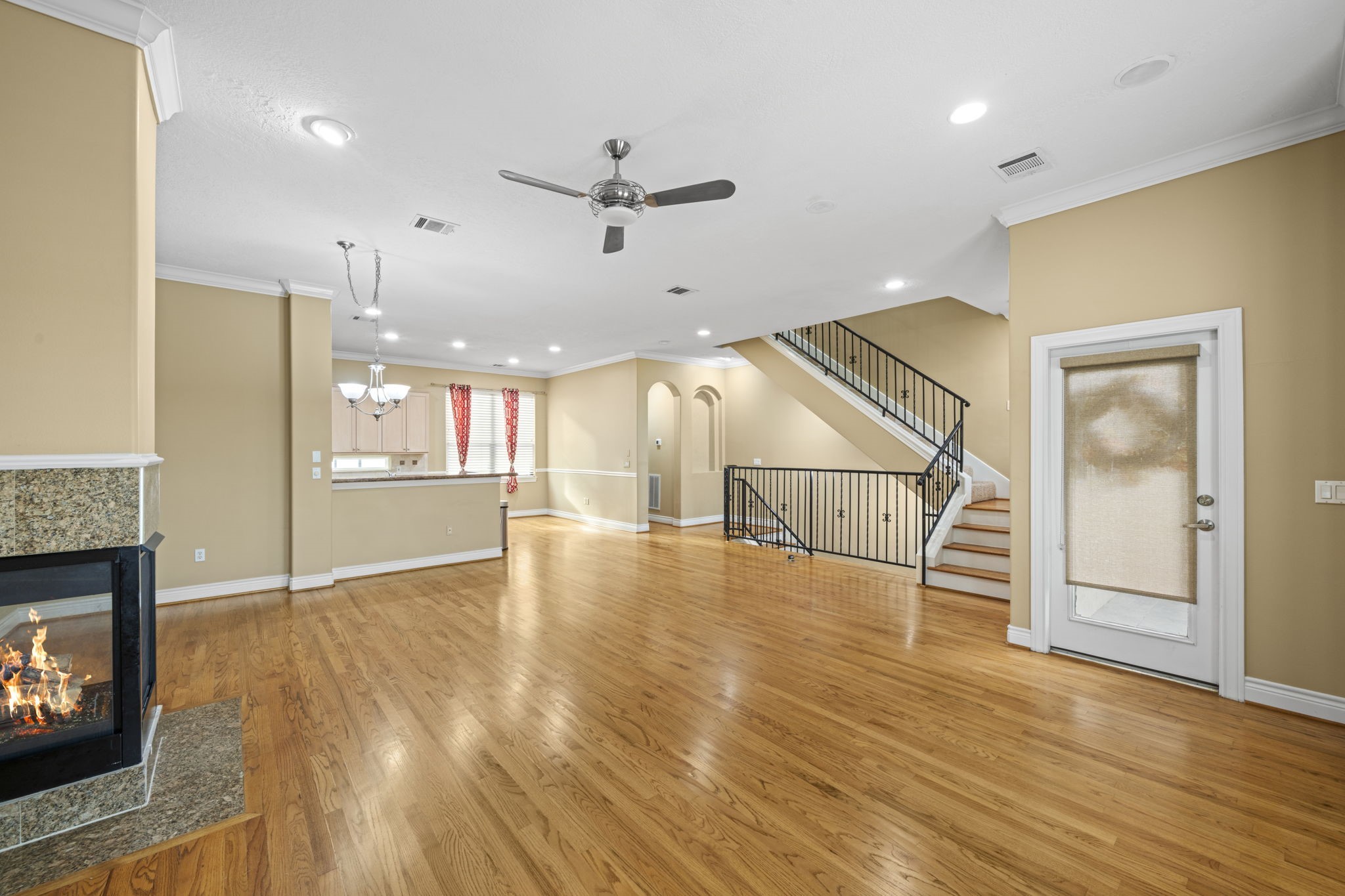 2604 Chenevert Street Property Photo 21