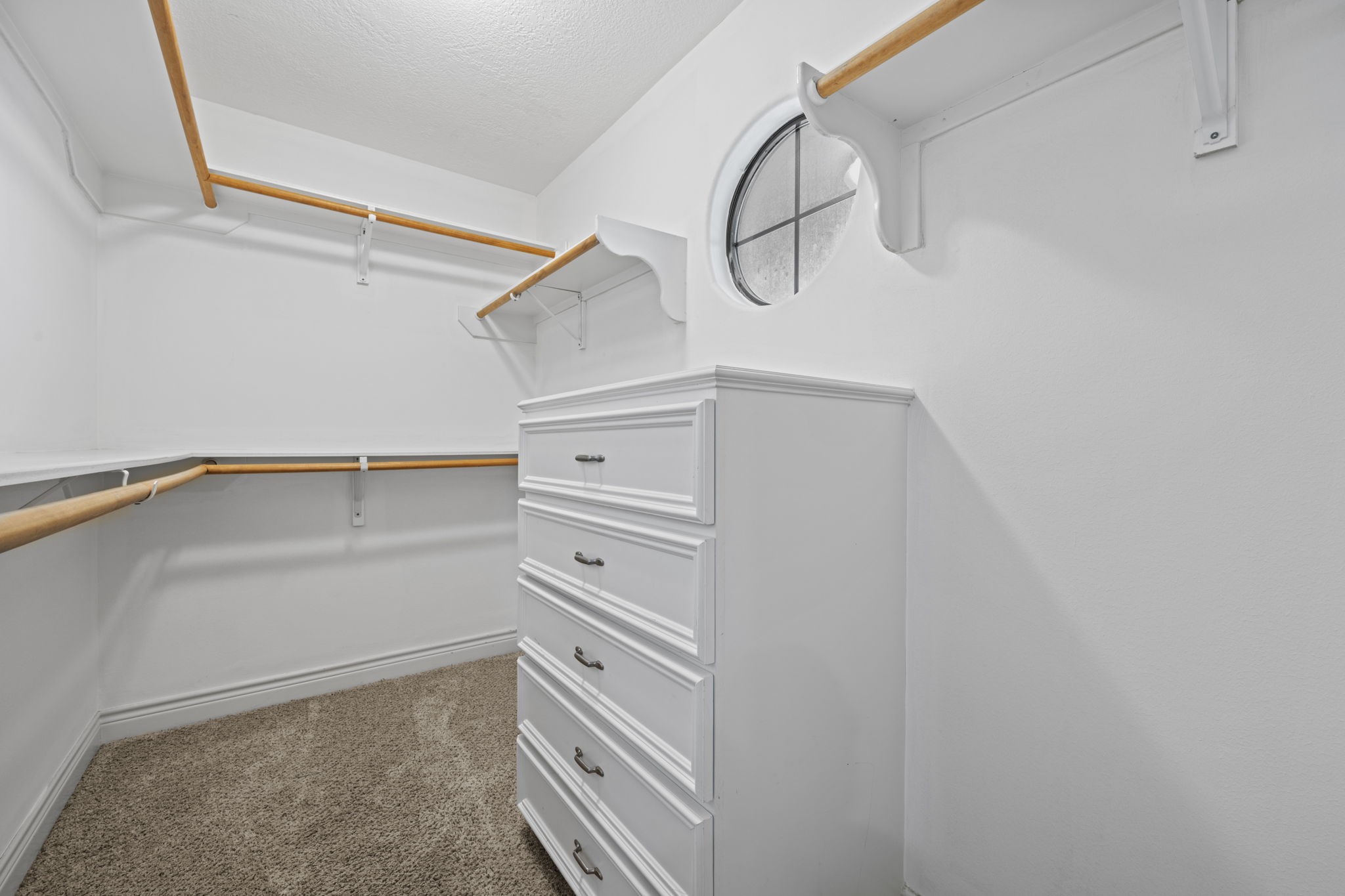 2604 Chenevert Street Property Photo 34