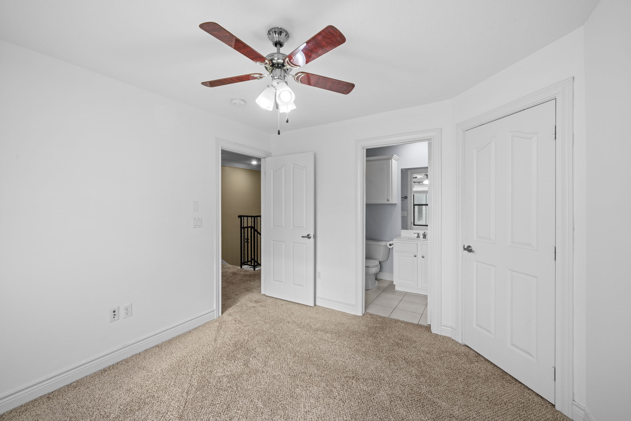 2604 Chenevert Street Property Photo 37