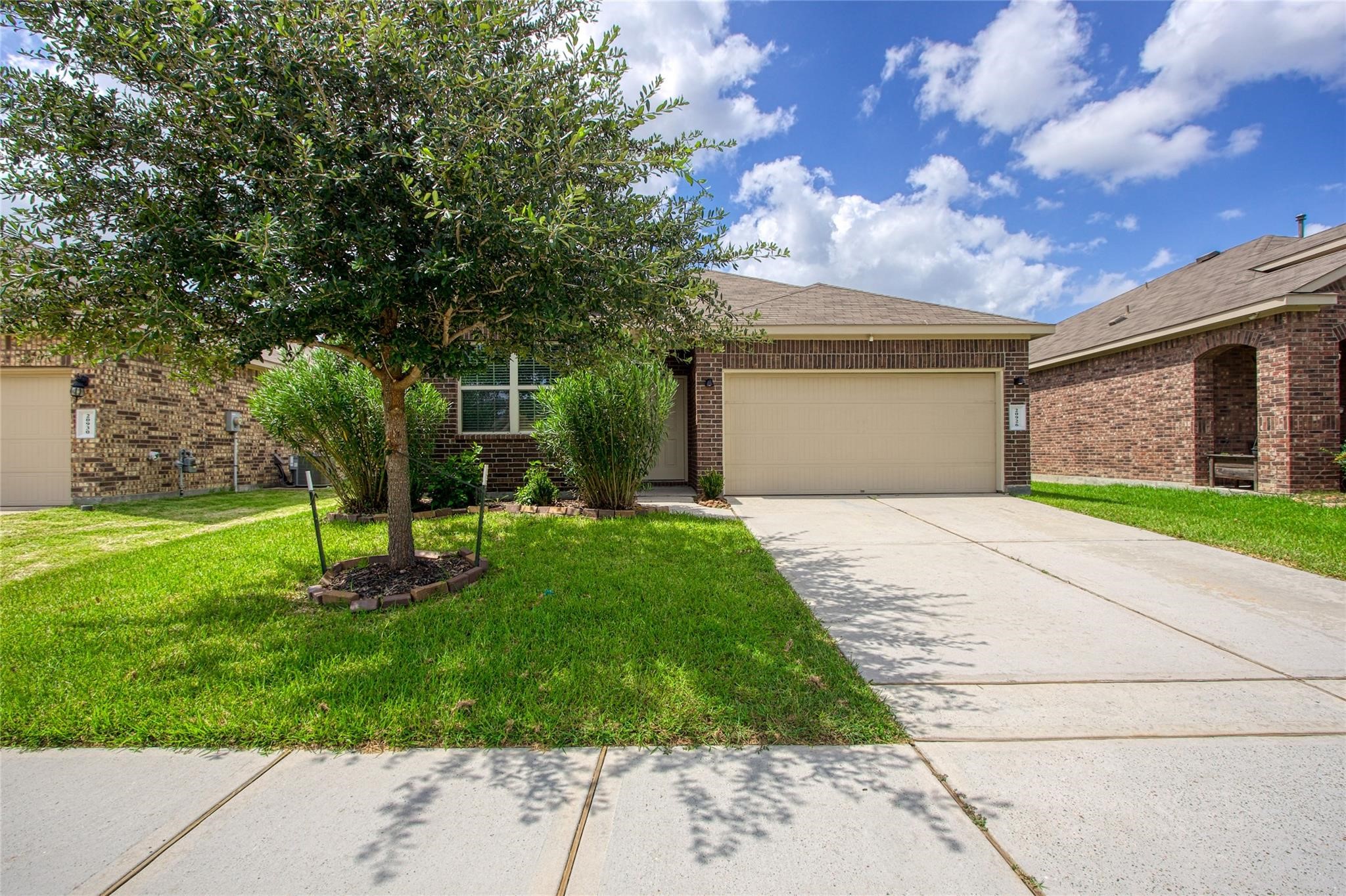 20926 Corisande Street Property Photo 3