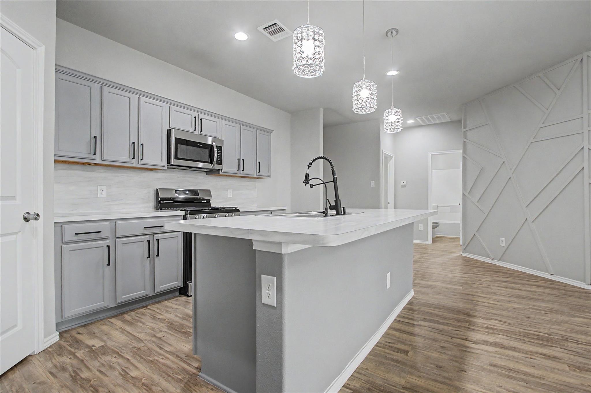 20926 Corisande Street Property Photo 4