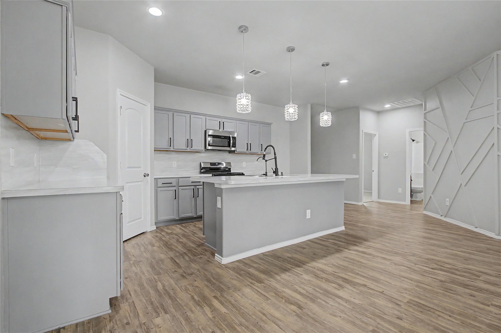 20926 Corisande Street Property Photo 5