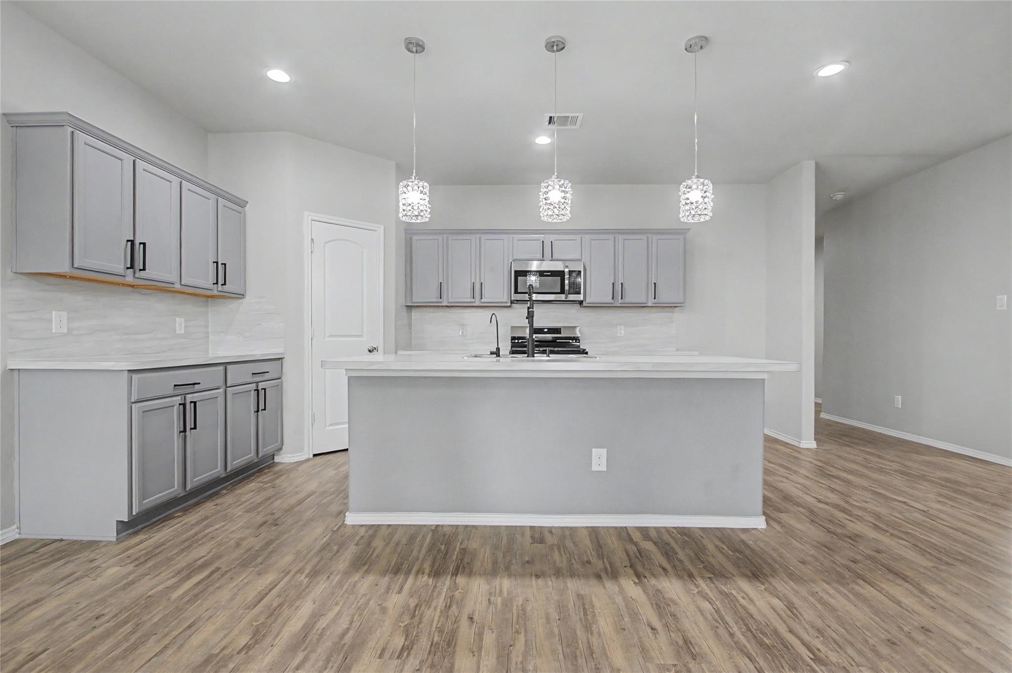 20926 Corisande Street Property Photo 6