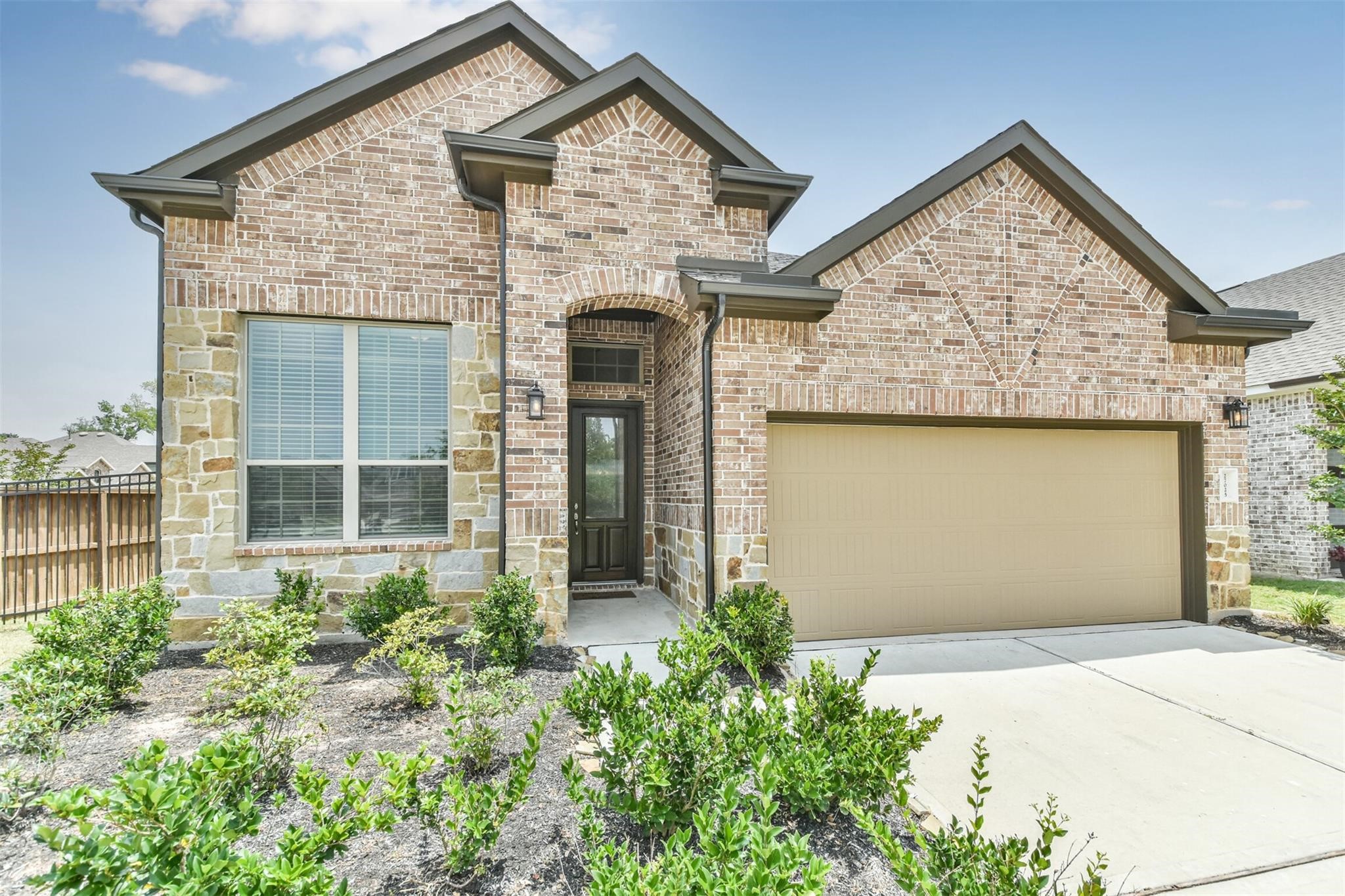 27025 Sofia Forest Drive Property Photo 1