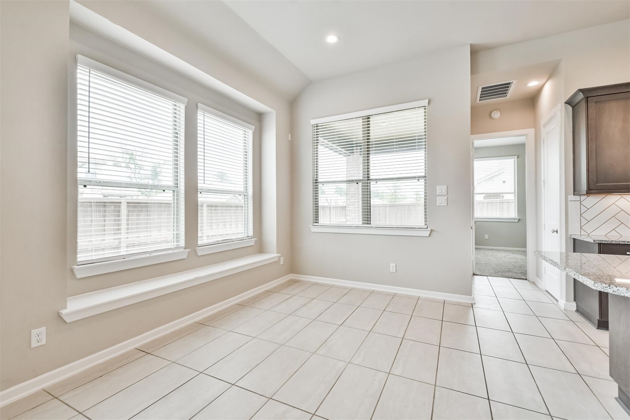 27025 Sofia Forest Drive Property Photo 6