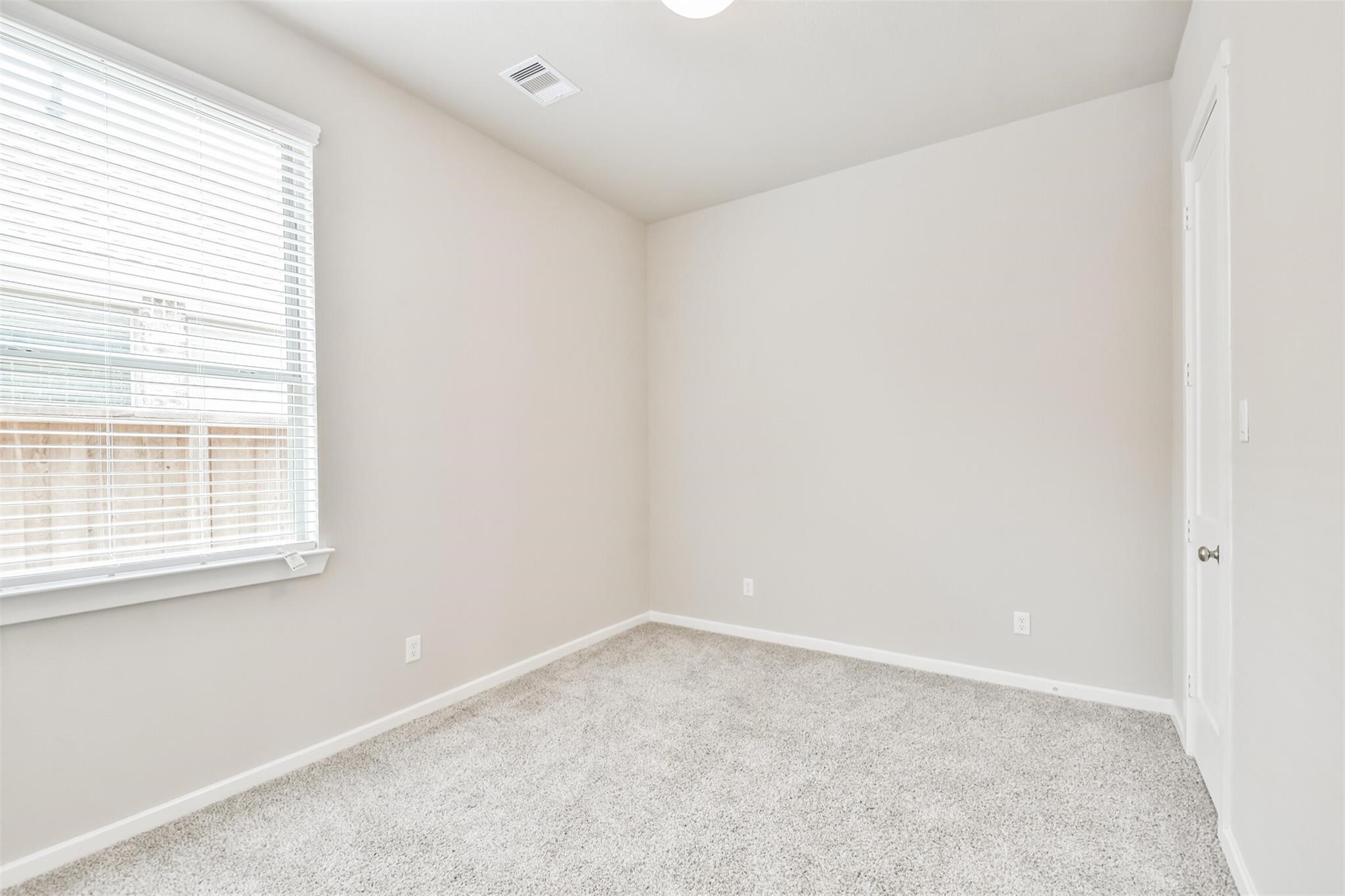 27025 Sofia Forest Drive Property Photo 13