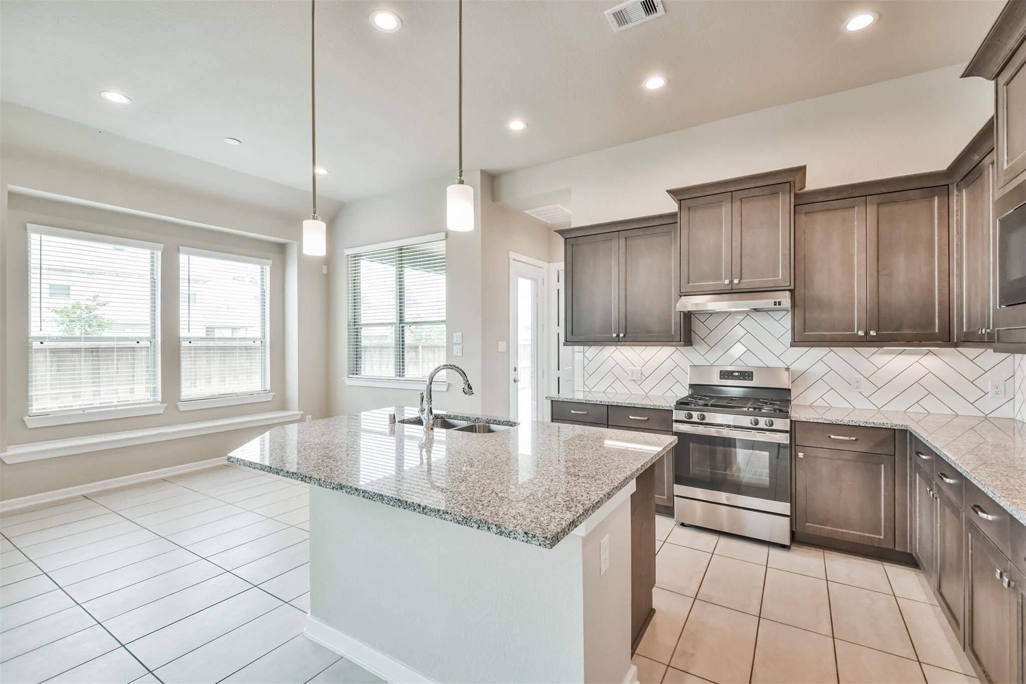 27025 Sofia Forest Drive Property Photo 22