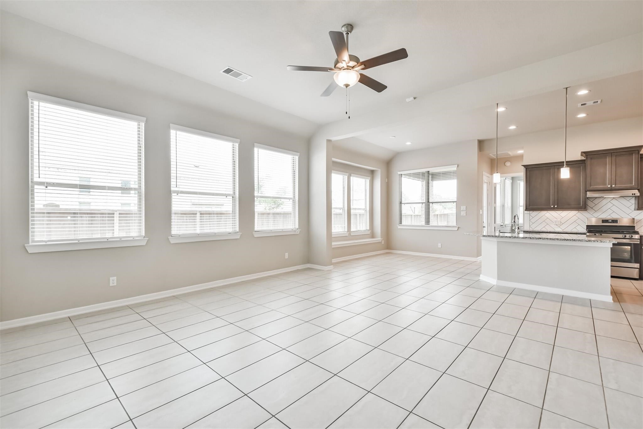 27025 Sofia Forest Drive Property Photo 24
