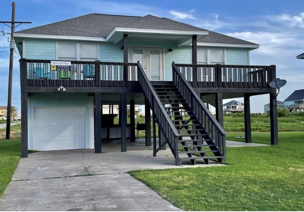 2201 Oyster Property Photo 1