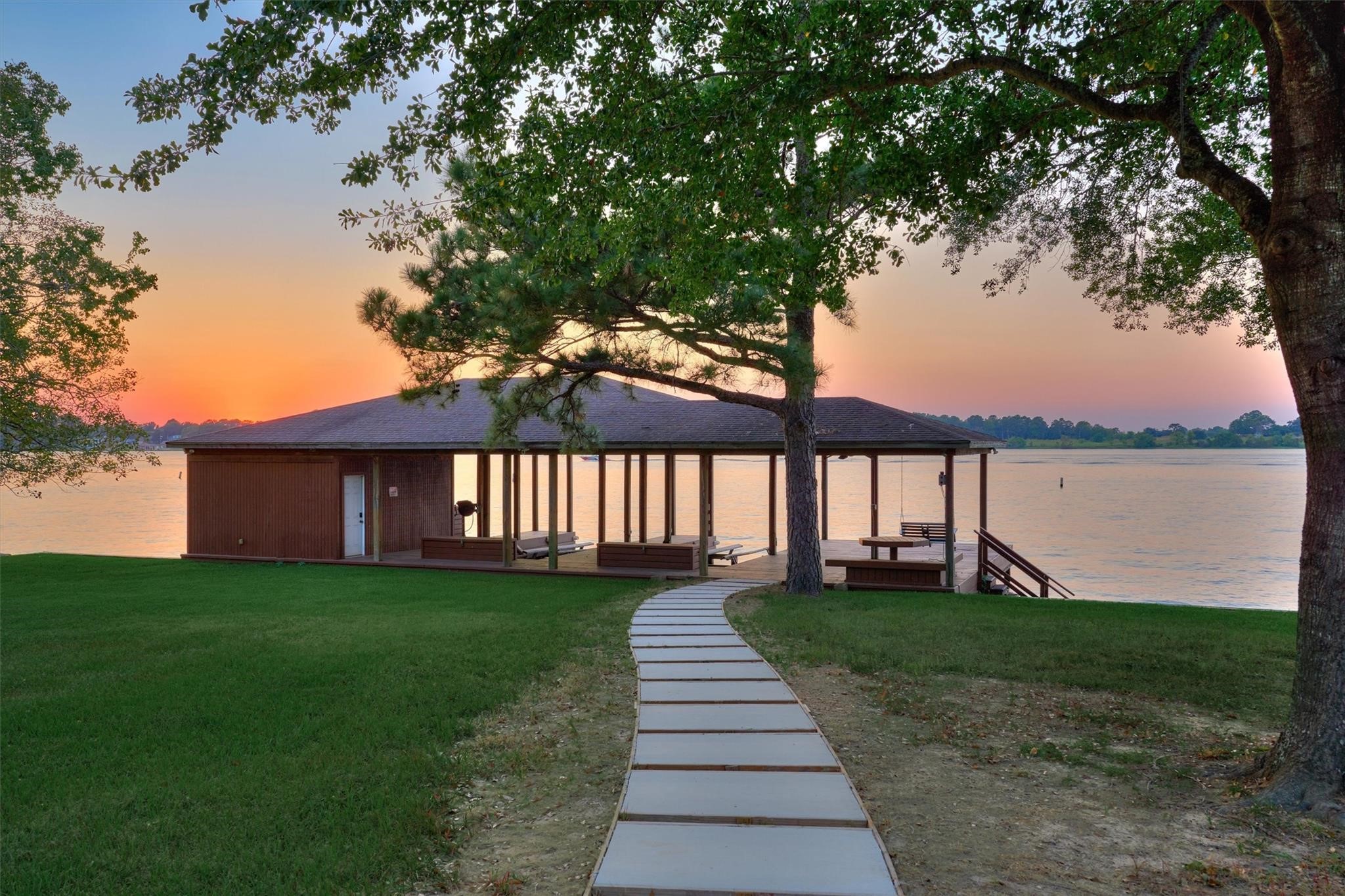 9228 Lake Conroe Drive Property Photo 9