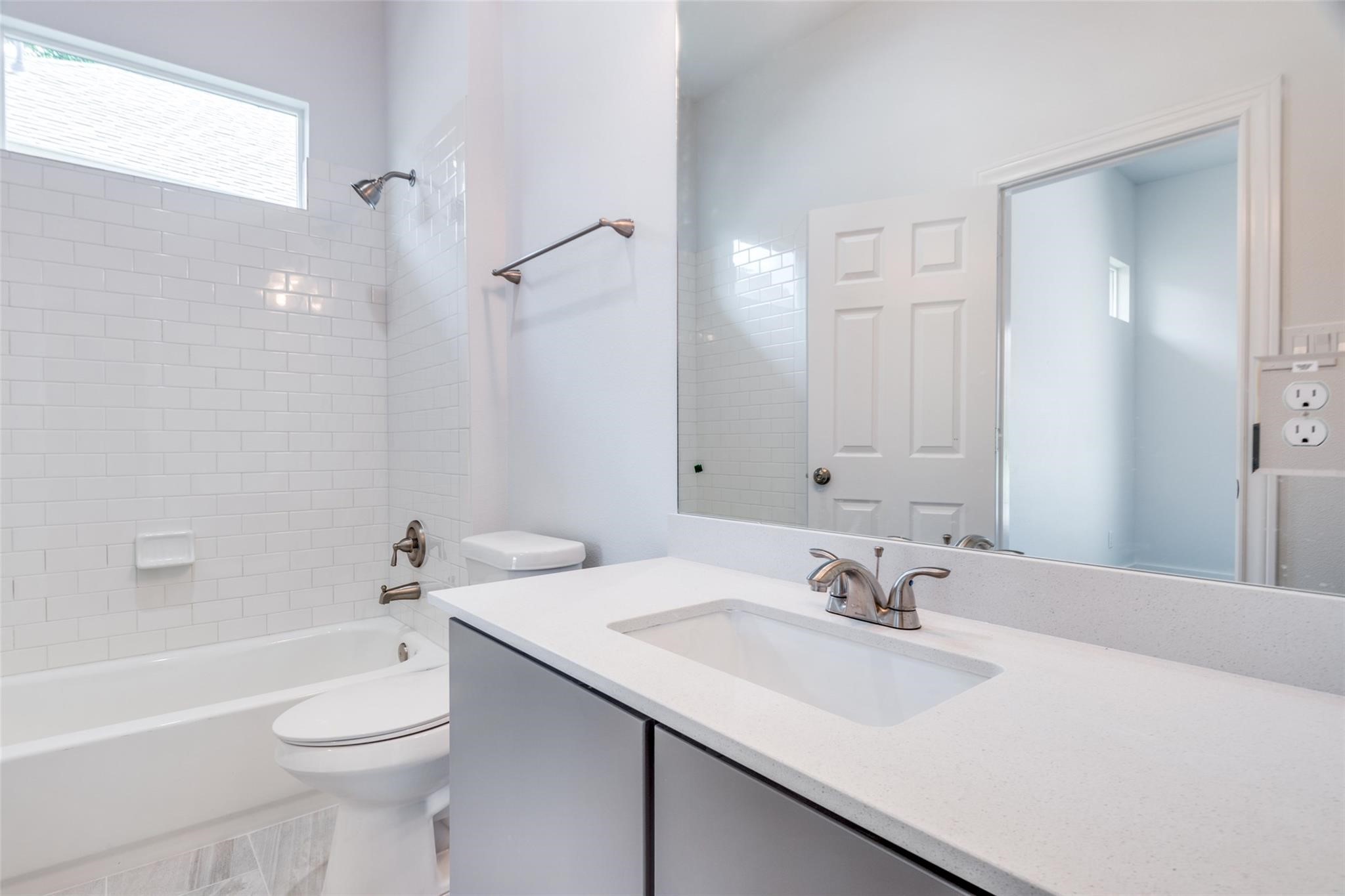 144 Monterrey Road Property Photo 17
