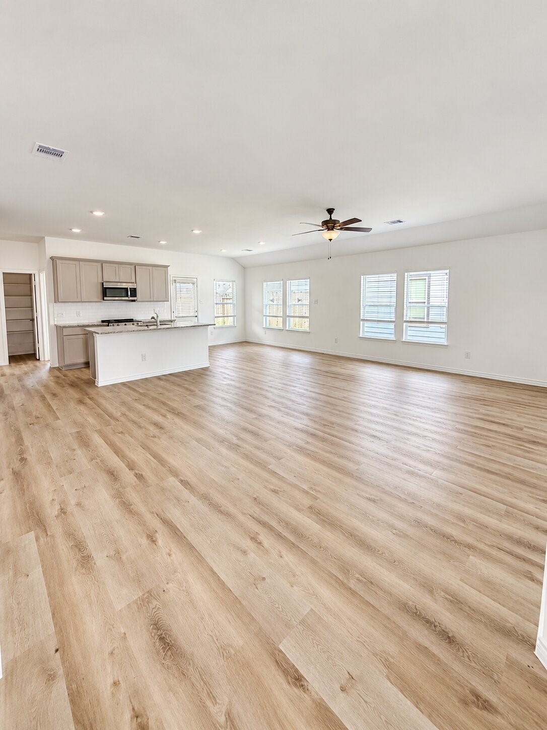 511 Oak Chase Avenue Property Photo 3