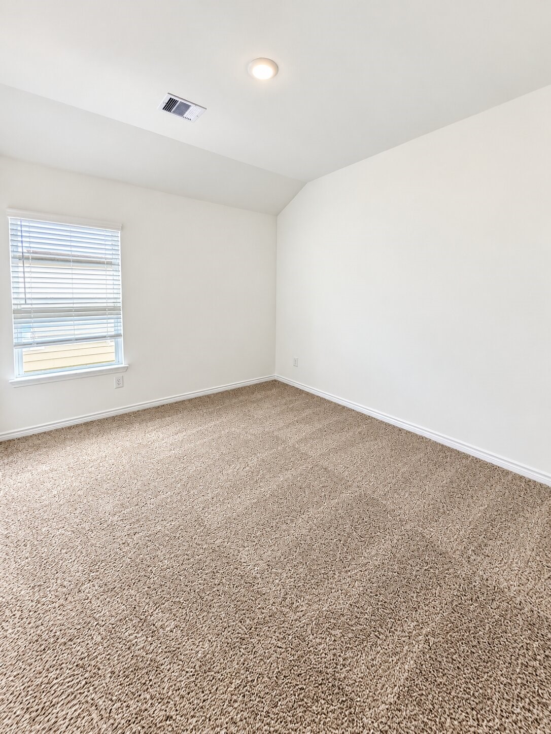 511 Oak Chase Avenue Property Photo 8