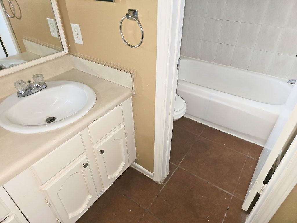 22419 Springgate Drive Property Photo 17