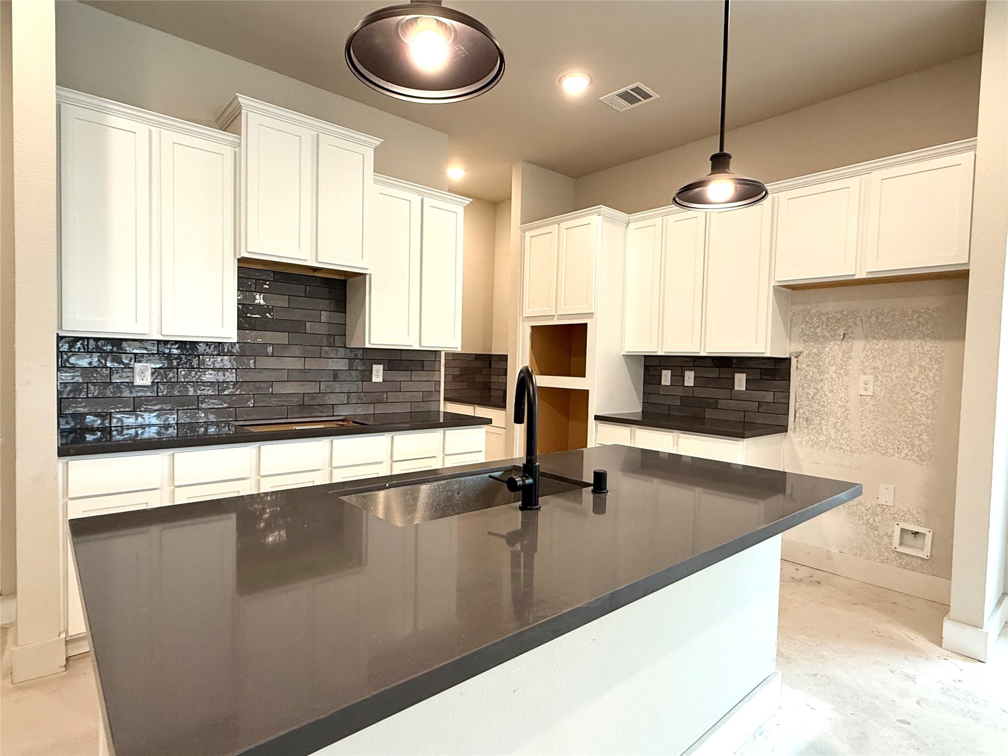 6122 Waterman Lake Lane Property Photo 8