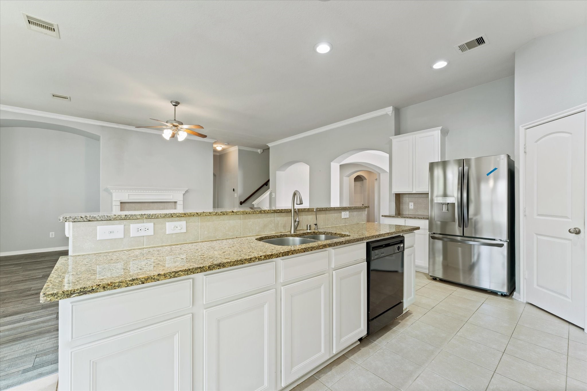 27602 Molly Hills Court Property Photo 6