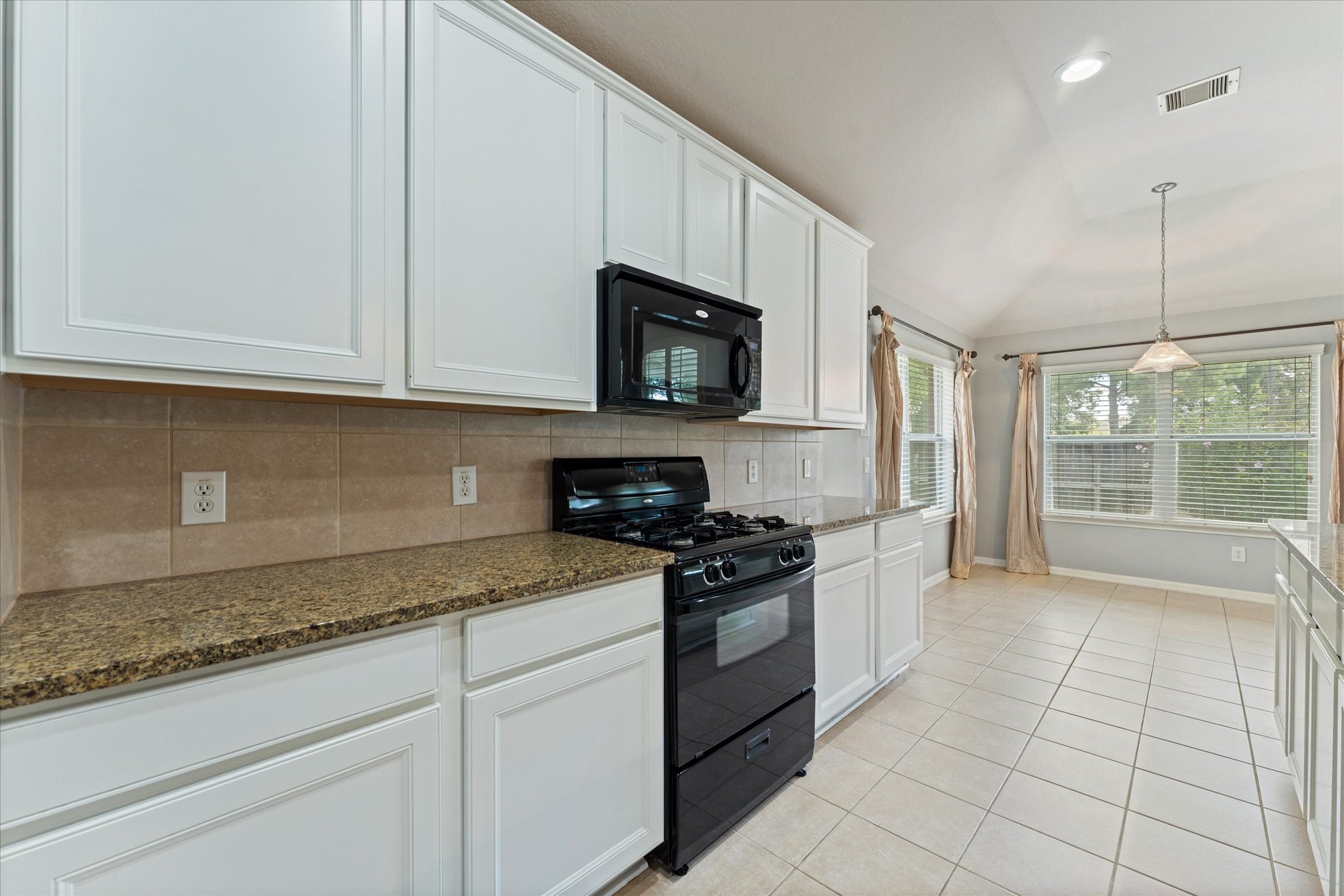 27602 Molly Hills Court Property Photo 8