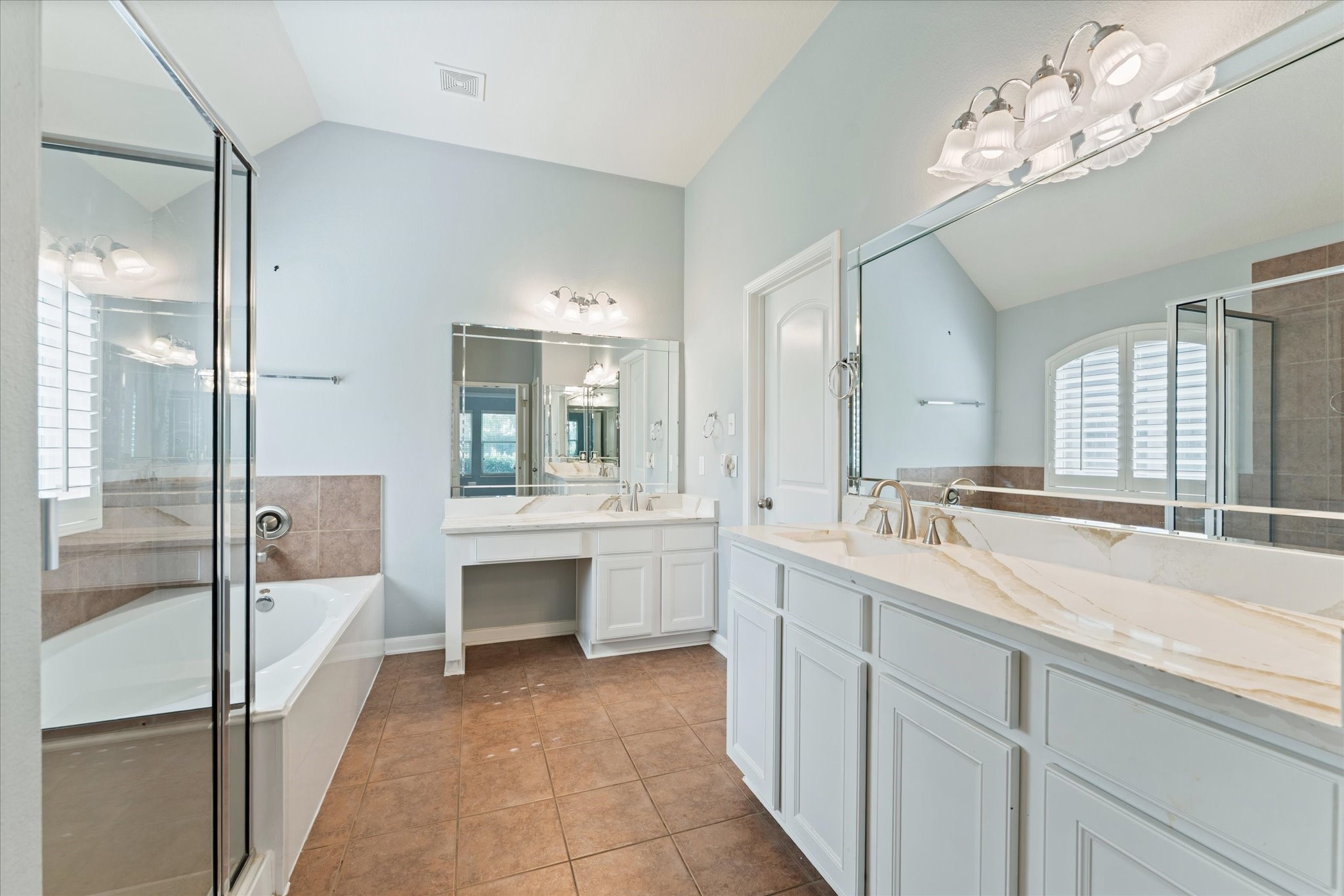 27602 Molly Hills Court Property Photo 12