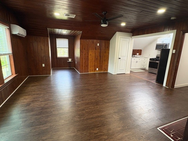 501 1/2 Johnson Street Property Photo 6
