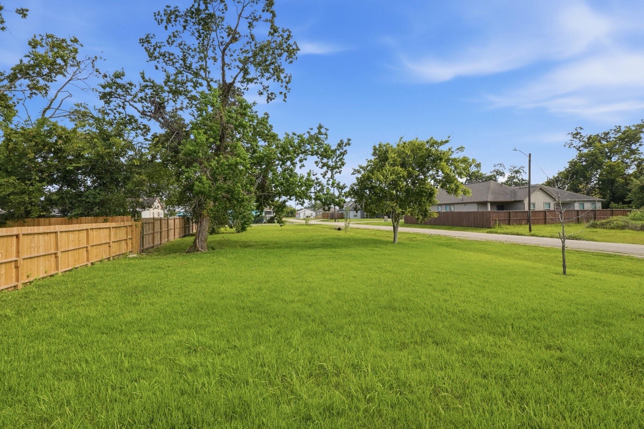 7952 Bonaire Street, Houston Tx 77028 Property Photo 7