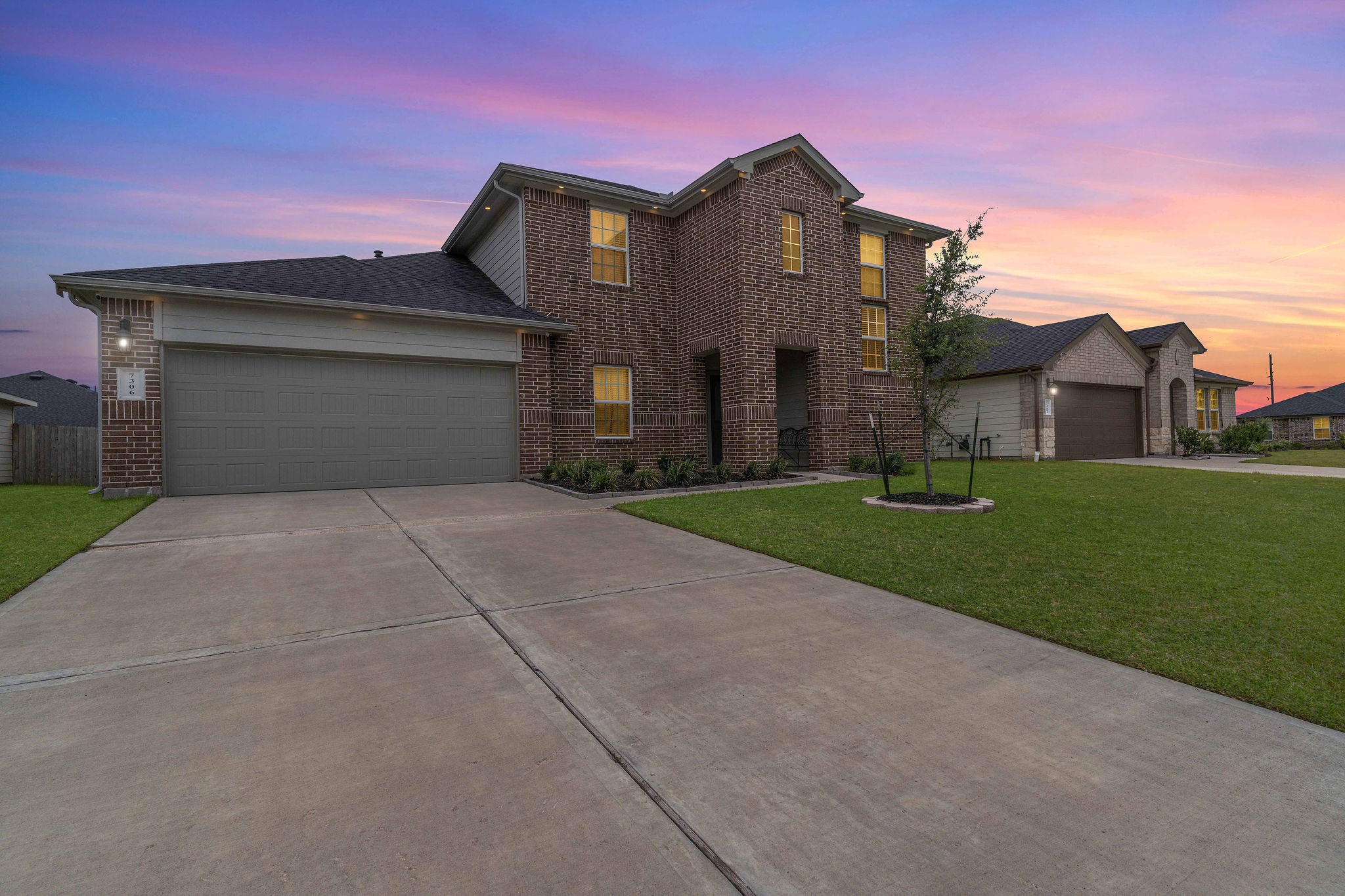 7306 Faded Violet Drive Property Photo 32