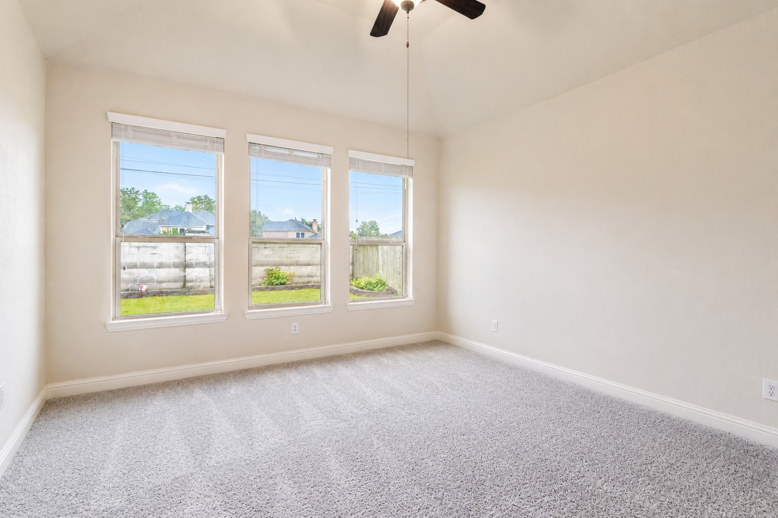 320 Woodway Drive Property Photo 11