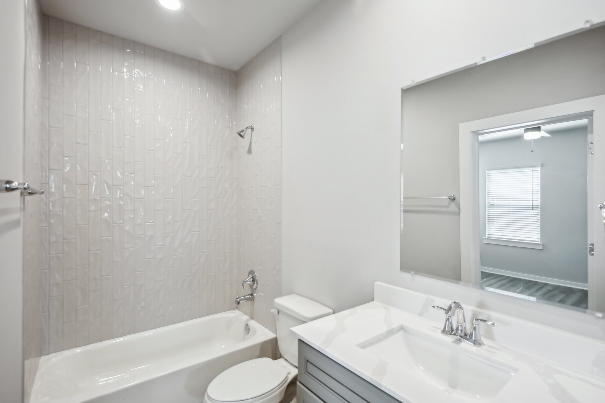 5741 Spring Stuebner Rd Property Photo 5