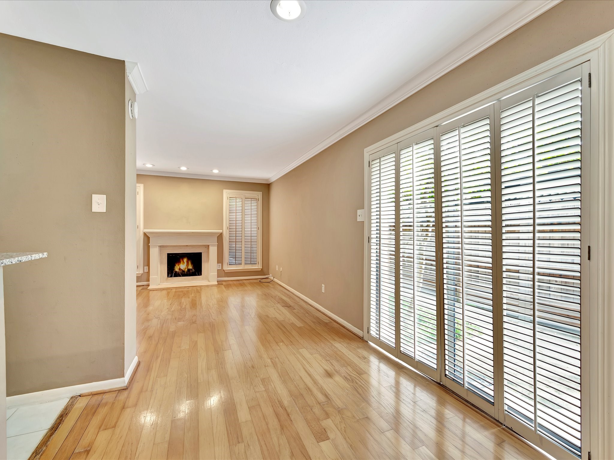 1601 S Shepherd Drive 19 Property Photo 10