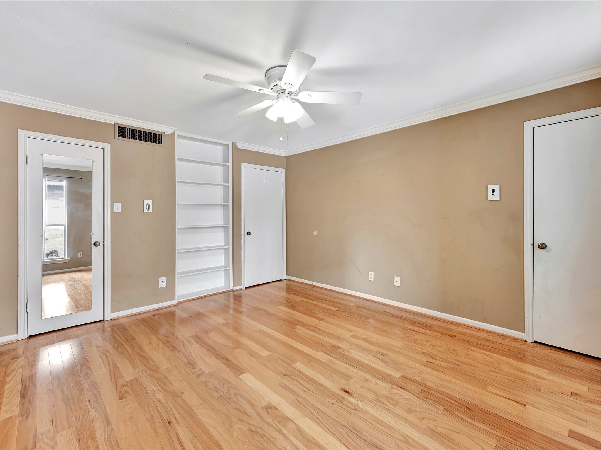 1601 S Shepherd Drive 19 Property Photo 23
