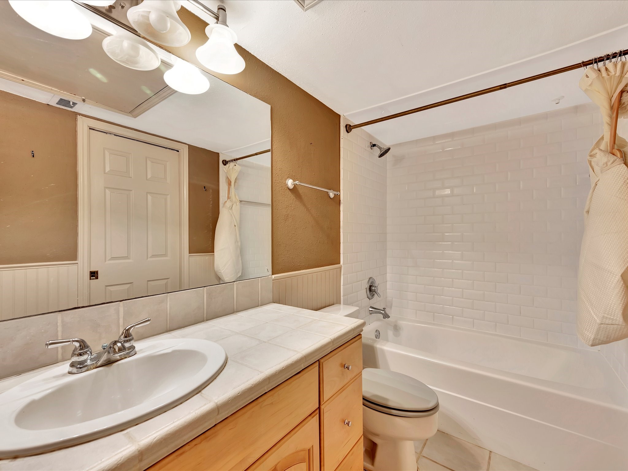 1601 S Shepherd Drive 19 Property Photo 24