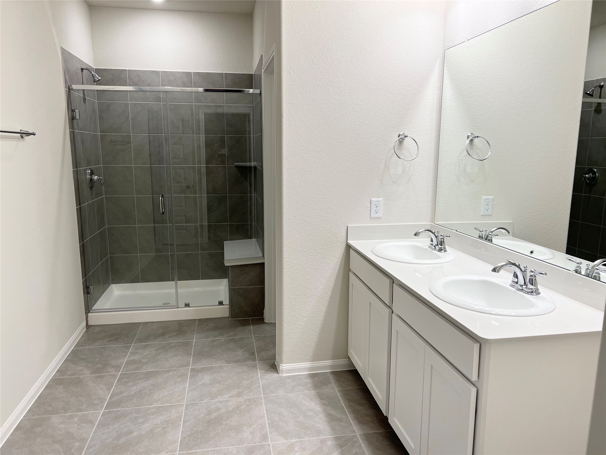705 Seabreeze Drive Property Photo 11