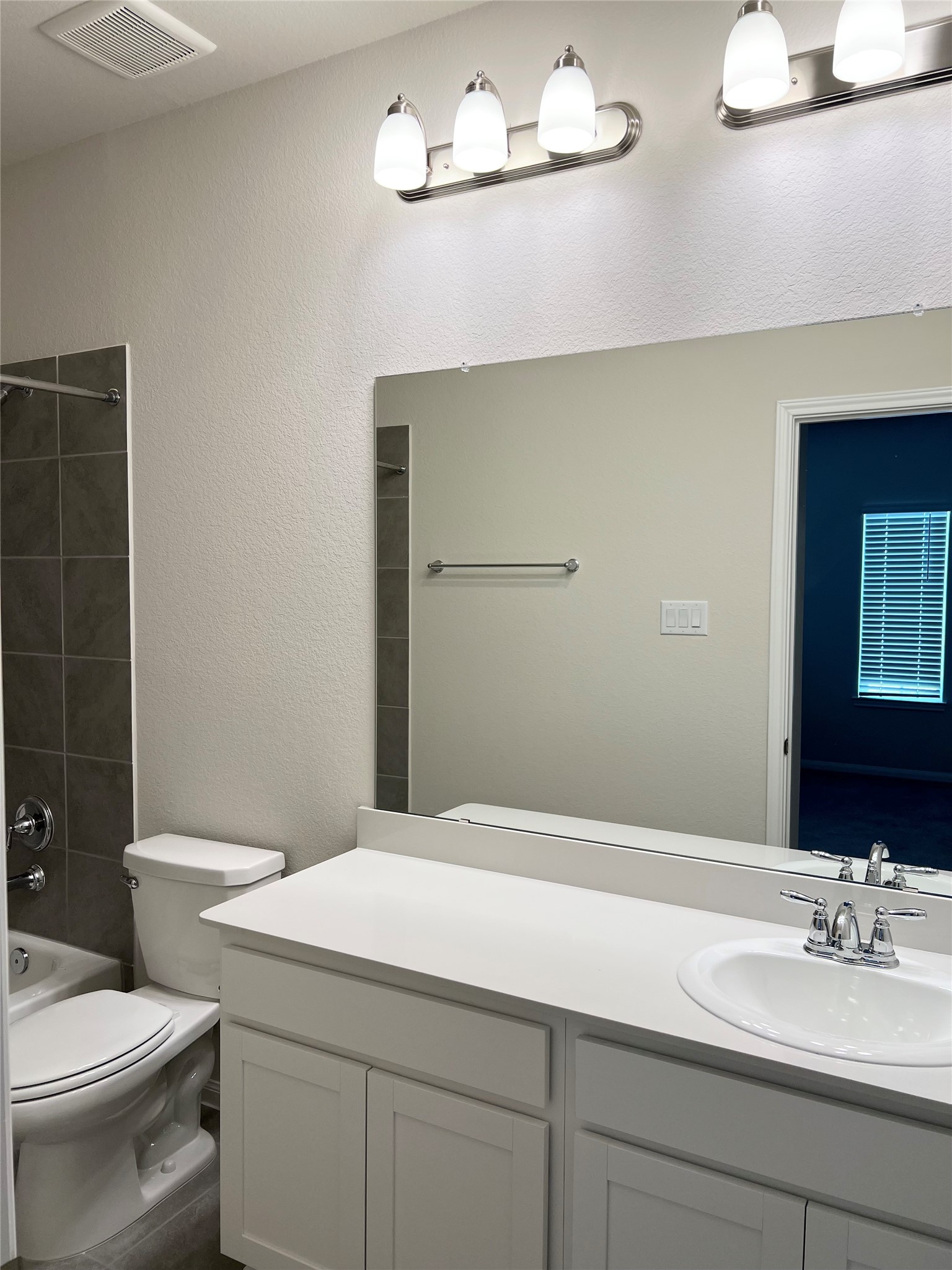 705 Seabreeze Drive Property Photo 18