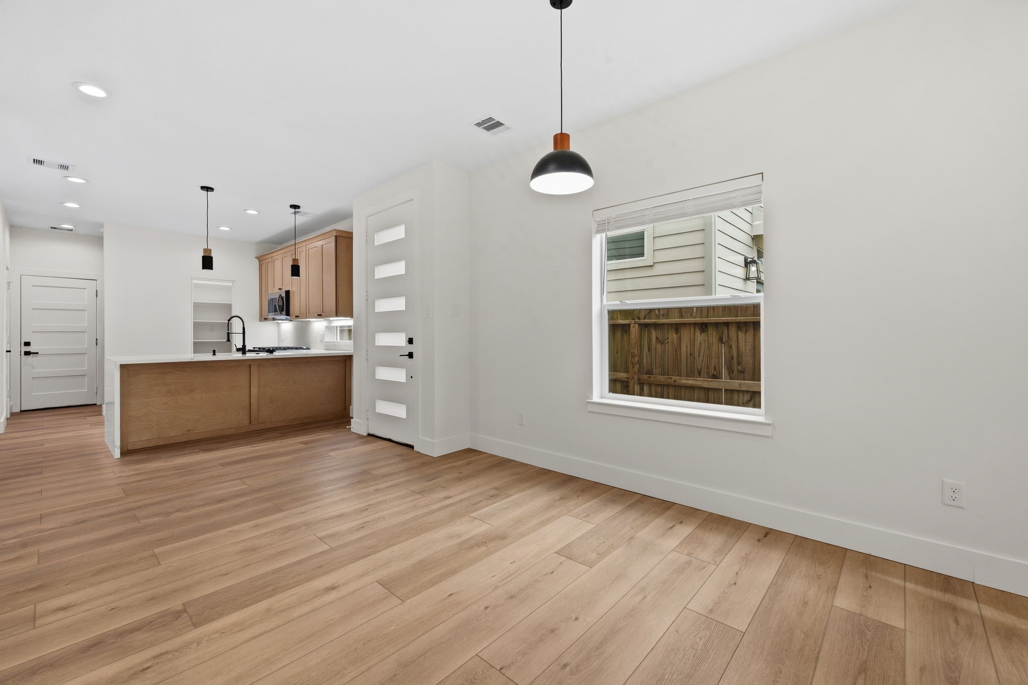 8023 Easter Street Property Photo 7
