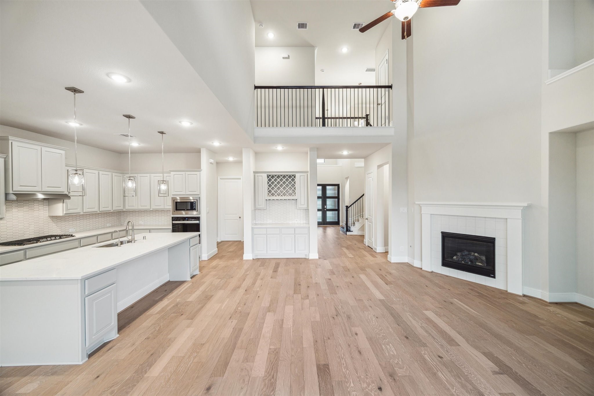 13803 Dorado Point Dr Property Photo 6
