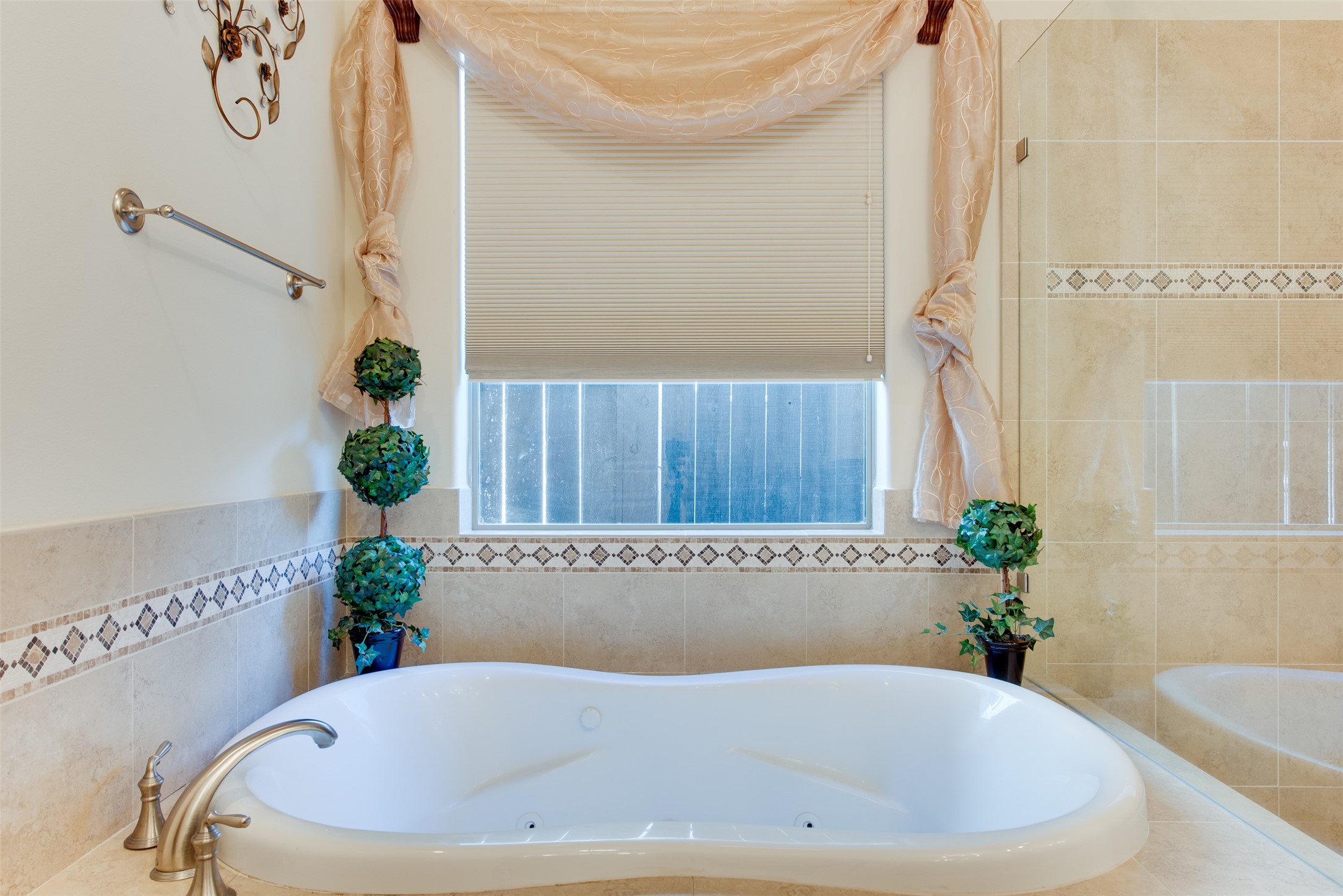 2011 Flower Garden Lane Property Photo 33