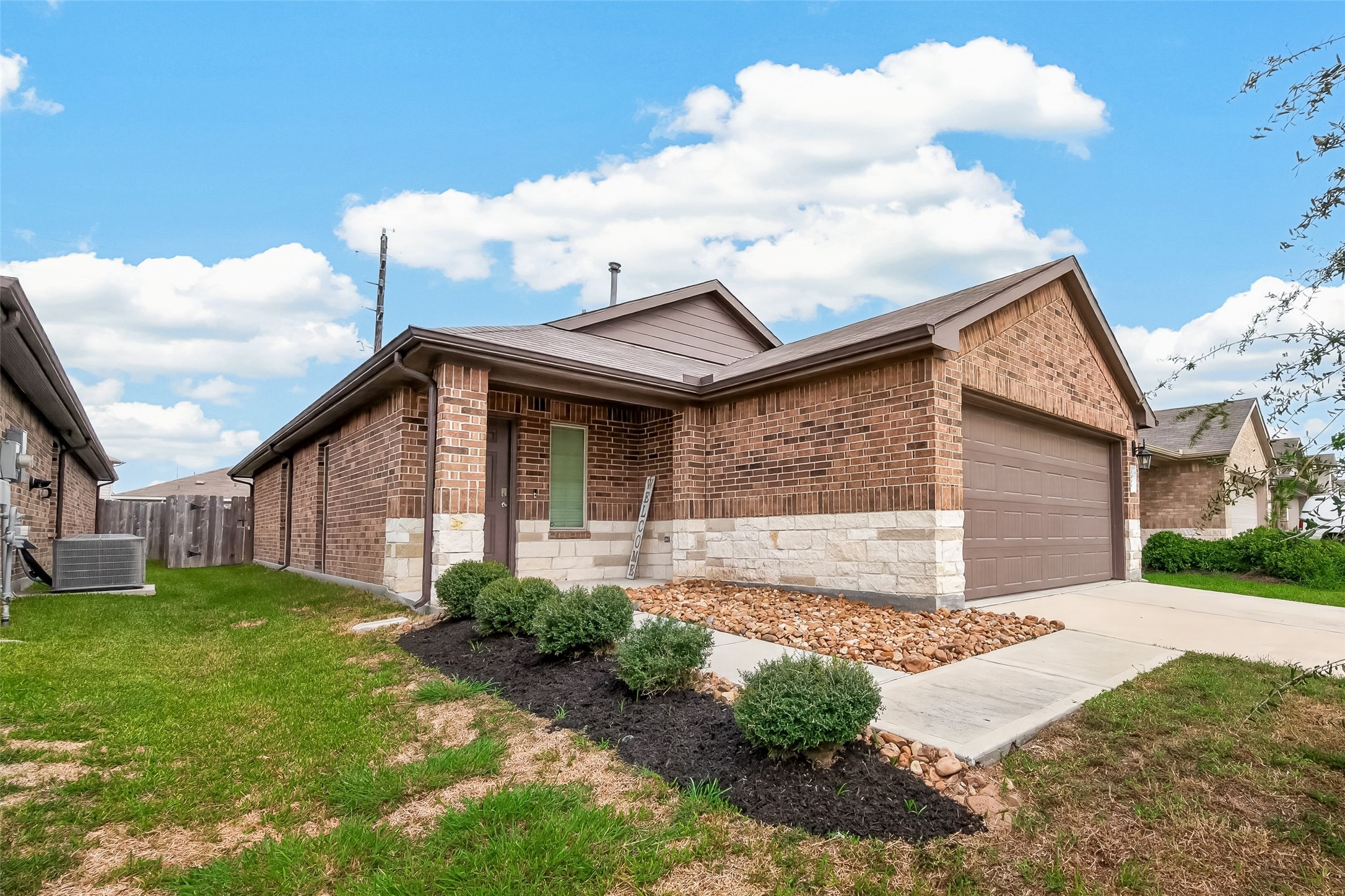 2415 Moraine Valley Drive Property Photo 2