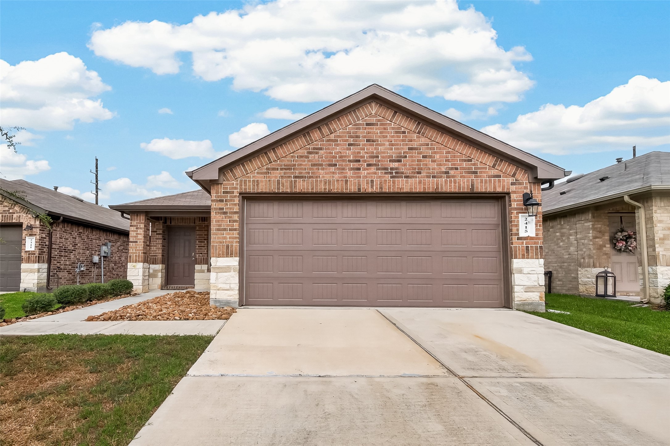 2415 Moraine Valley Drive Property Photo 3