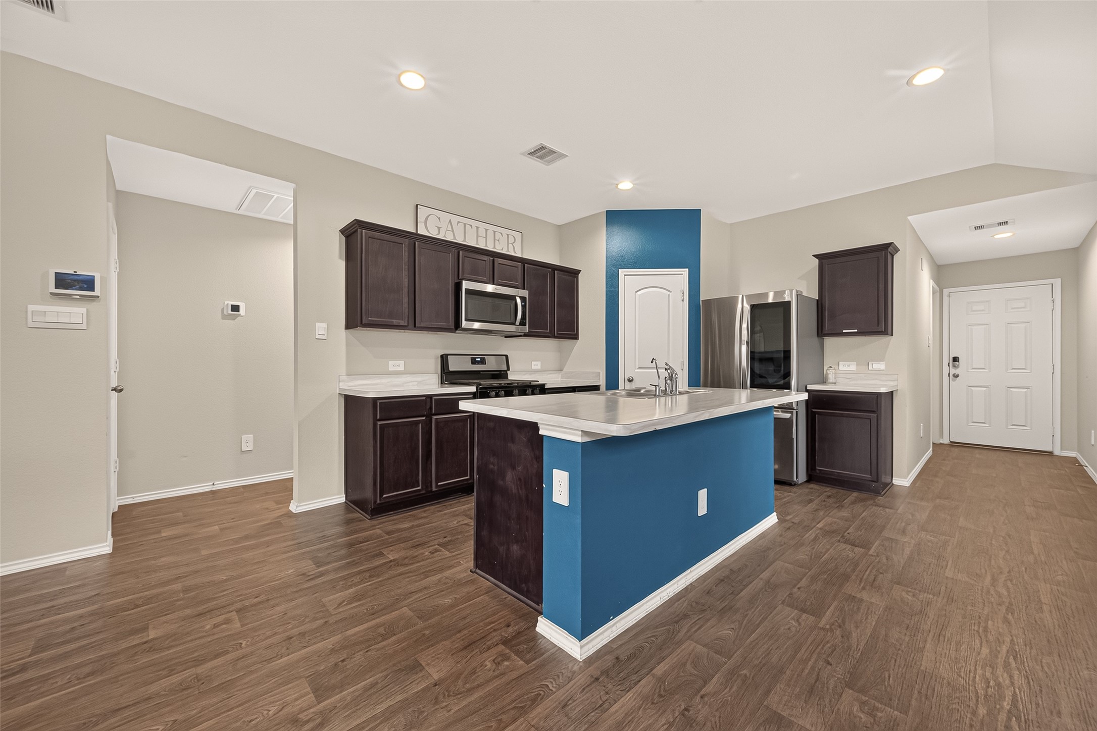 2415 Moraine Valley Drive Property Photo 12